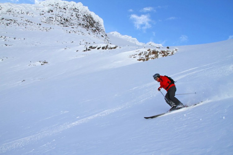 Skiing at Korsatjokka, March 19th 2011  Photo: Andreas Bengtsson