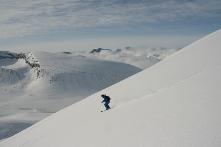 Heliski riksgränsen, April 8th 2009. Photo: Andreas Bengtsson 