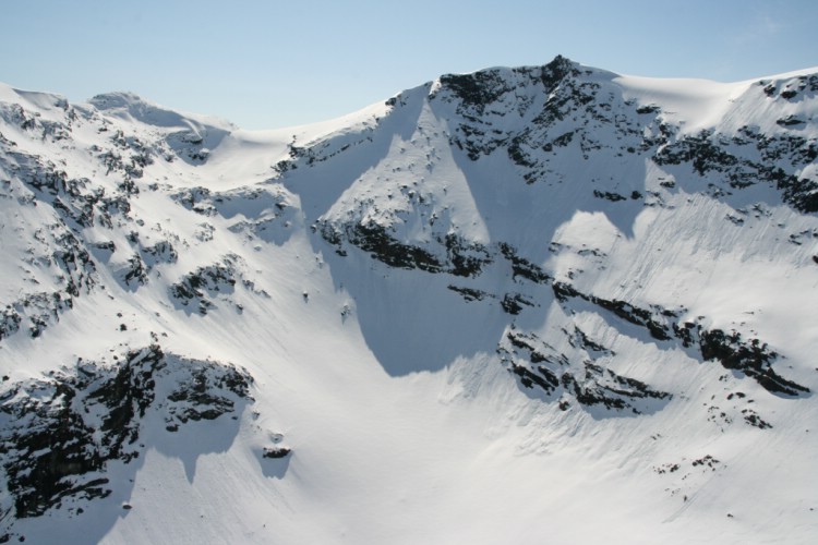 Voitasriita from above. Heliski Riksgränsen May 15, 2009. Photo: Andreas Bengtsson